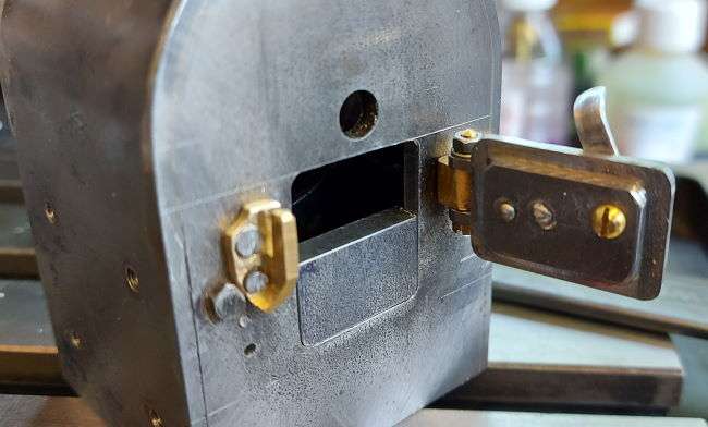 door aperture plug
