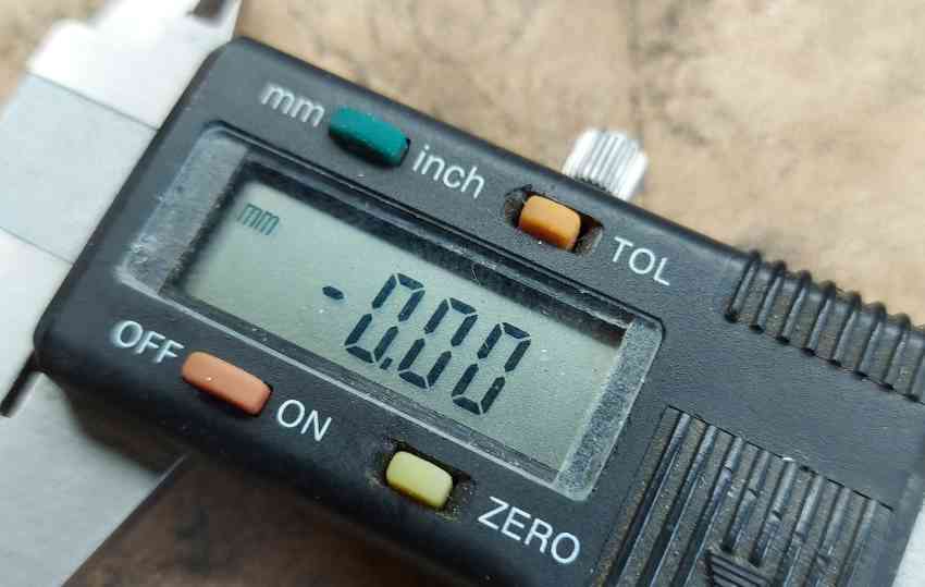glass cover replaced in digital caliper